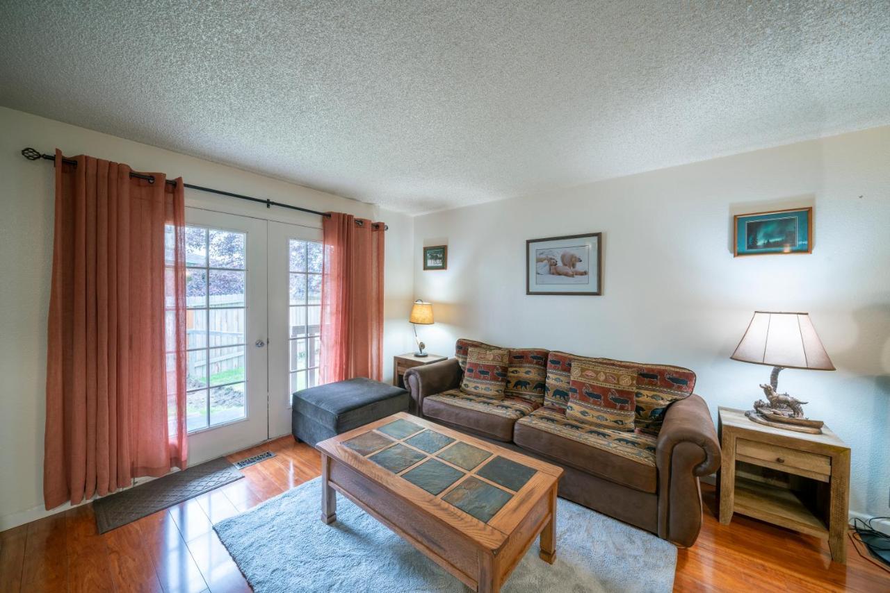 Polar Bear Den Apartment Anchorage Exterior photo